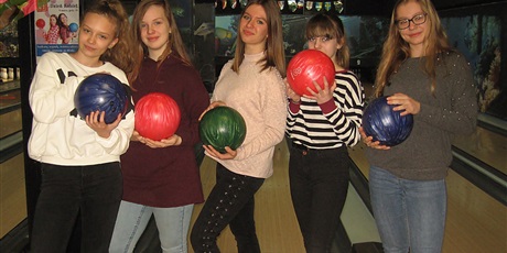 Sukces naszej drużyny w zawodach bowlingowych.